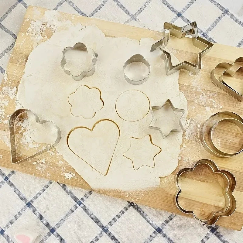 12 Cortadores de Galletas Formas Variadas