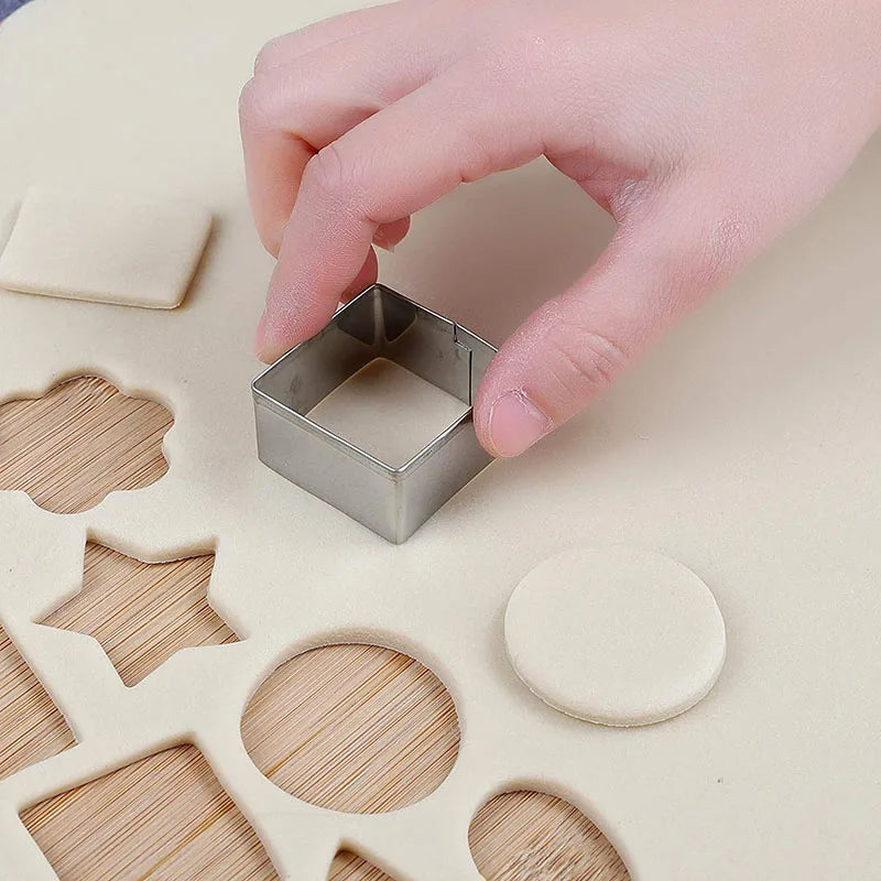 Mini Cortadores de Galletas Metálicos