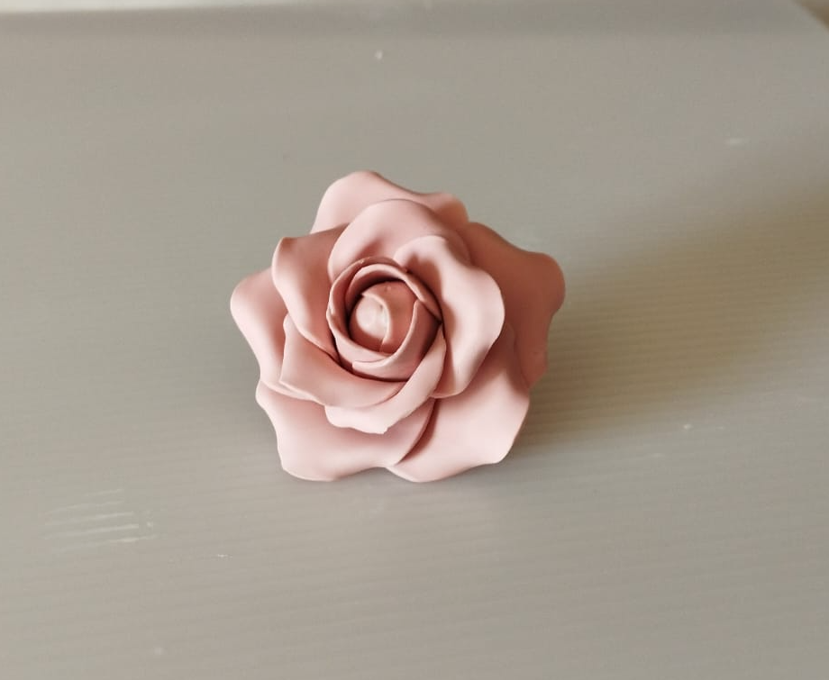 1 Peça de Rosa Feita de Pasta de Açucar Para Bolo
