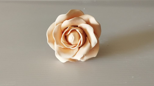 1 Peça de Rosa Feita de Pasta de Açucar Para Bolo