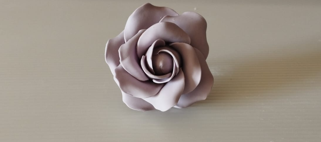 1 Peça de Rosa Feita de Pasta de Açucar Para Bolo